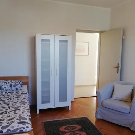 Apartma Flori
