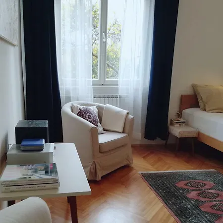 Apartment Flori *