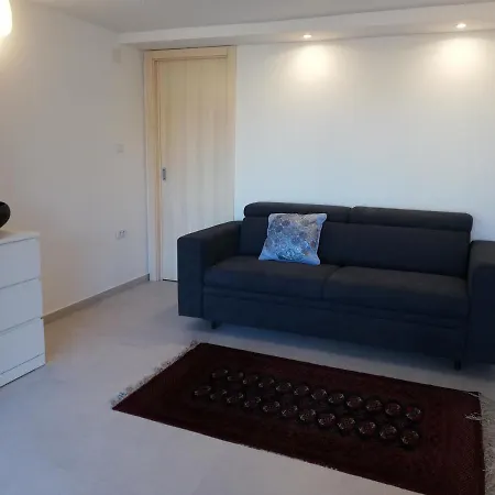 Flori Apartment Koper