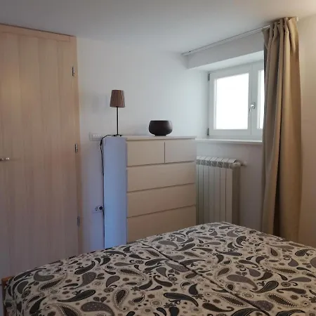 Flori Apartment *